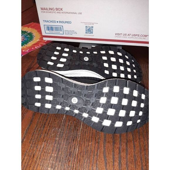 Mens 9.5 42 Affinest Black Canvas Sneakers Lightweight Breathable Casual Shoes - Picture 4 of 5